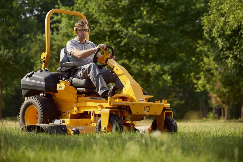 Z5 152 ZeroTurn Rider s bočním výhozem - Kliknutím na obrázek zavřete